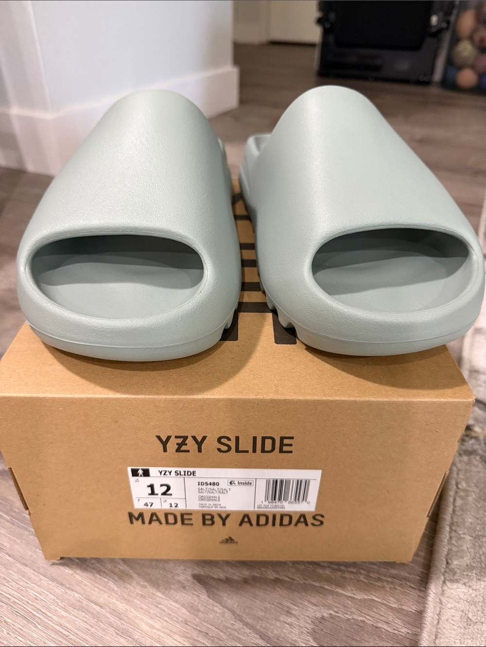 adidas YZY Slide — SALT
MEN’S SIZE 12